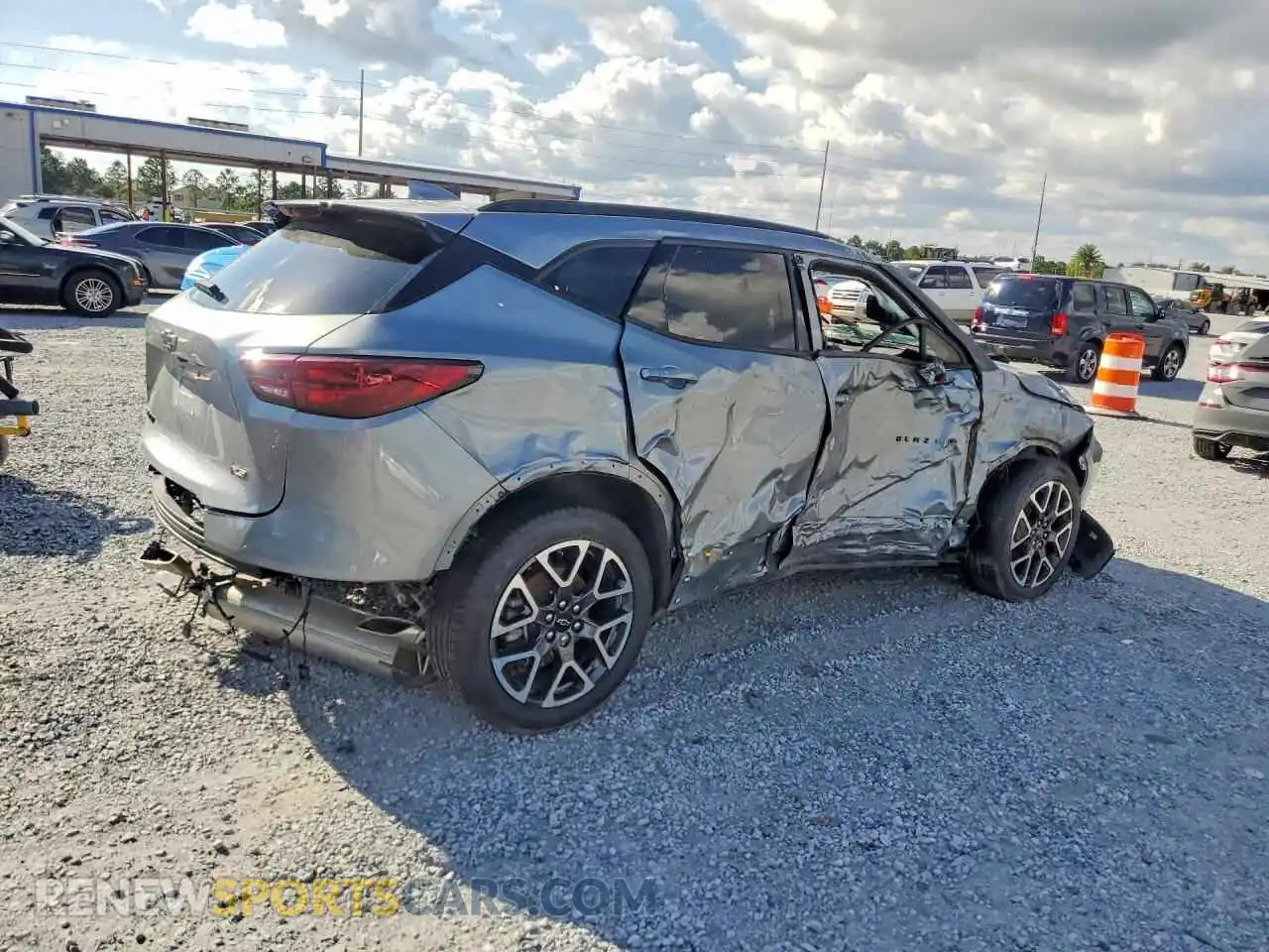 3 Photograph of a damaged car 3GNKBERS3SS186673 CHEVROLET BLAZER 2025