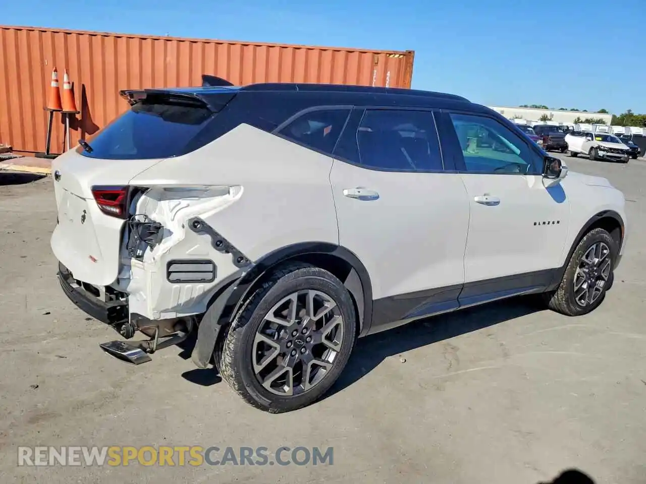 3 Photograph of a damaged car 3GNKBERS8SS162496 CHEVROLET BLAZER 2025