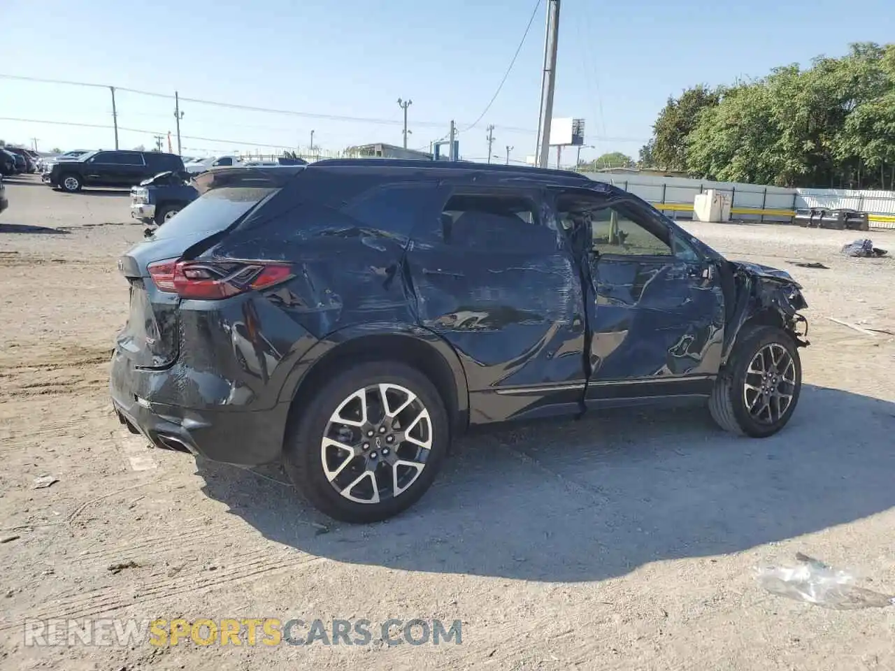 3 Photograph of a damaged car 3GNKBERS9SS128941 CHEVROLET BLAZER 2025