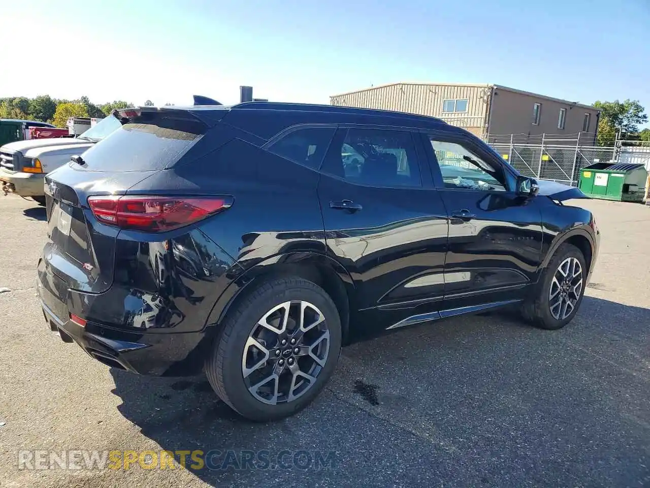 3 Фотография поврежденного автомобиля 3GNKBERS9SS241062 CHEVROLET BLAZER 2025