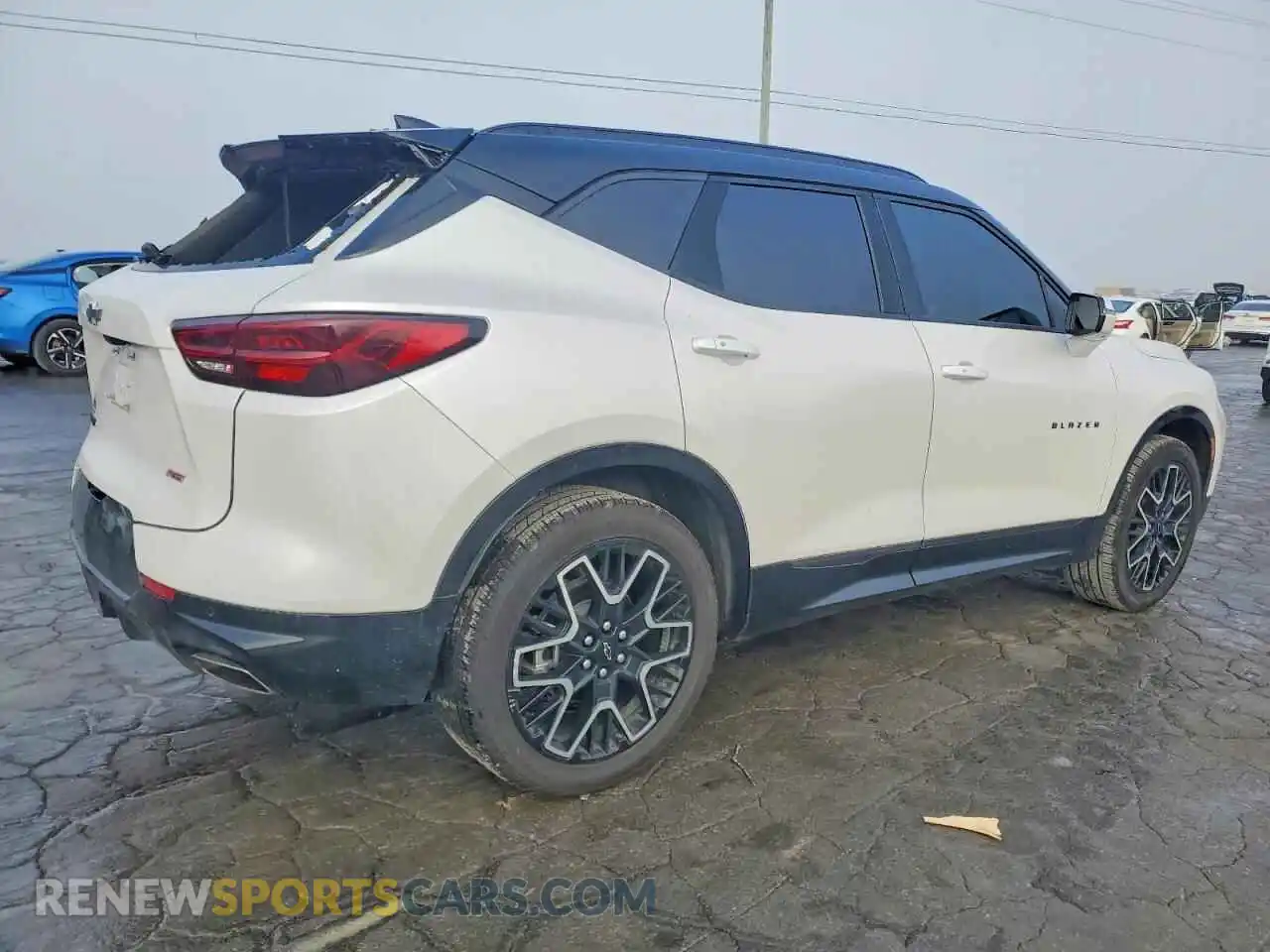 3 Photograph of a damaged car 3GNKBERSXSS161804 CHEVROLET BLAZER 2025