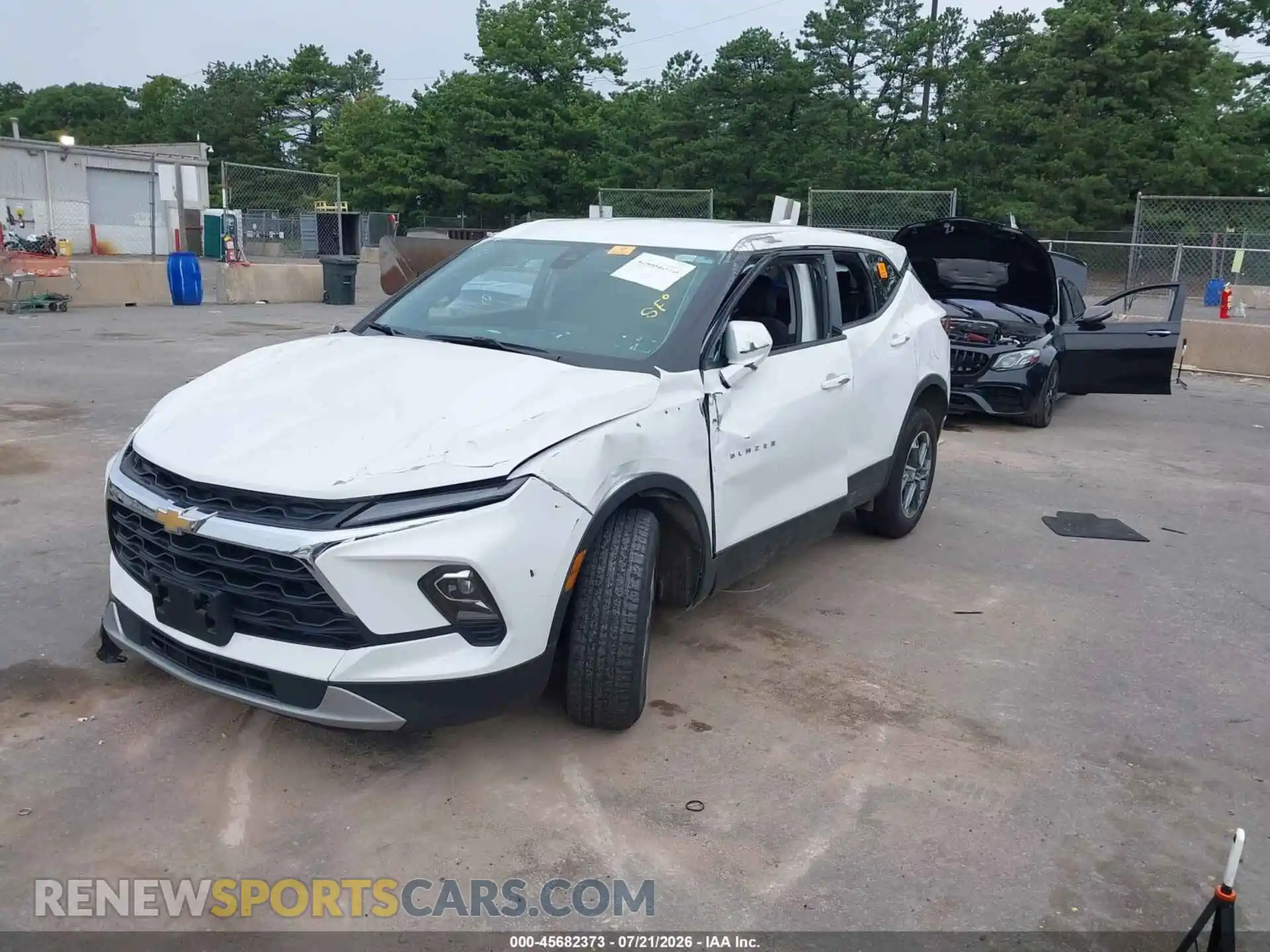 2 fotografías del automóvil dañado 3GNKBHR41SS150662 CHEVROLET BLAZER 2025