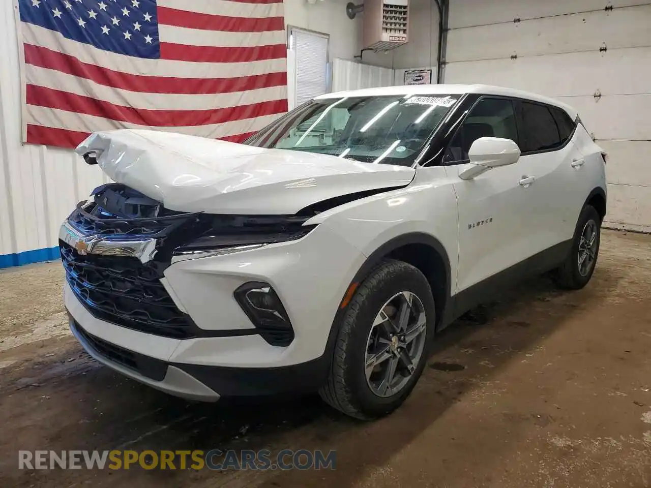1 Photograph of a damaged car 3GNKBHR41SS233511 CHEVROLET BLAZER 2025