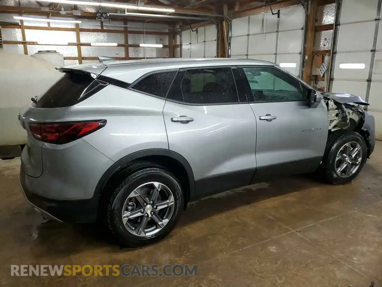 3 Photograph of a damaged car 3GNKBHR45SS130964 CHEVROLET BLAZER 2025