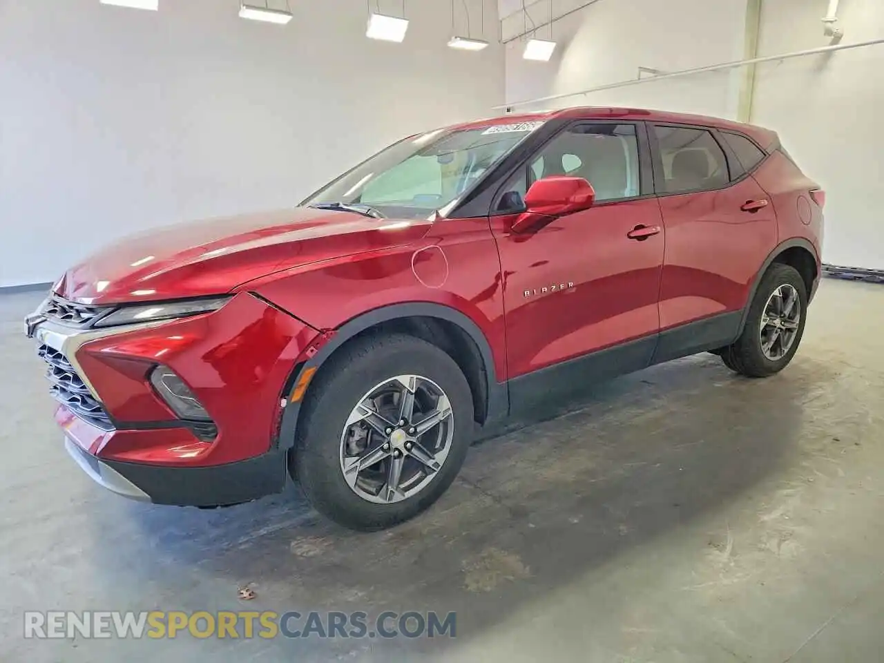 1 Photograph of a damaged car 3GNKBHR45SS184085 CHEVROLET BLAZER 2025