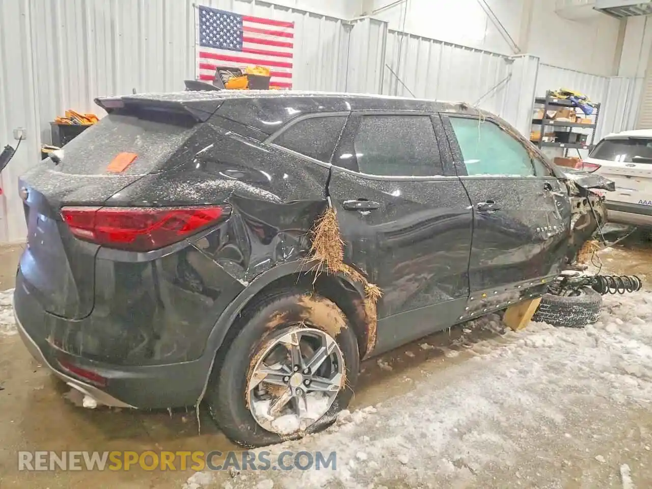 3 Photograph of a damaged car 3GNKBHR45SS233639 CHEVROLET BLAZER 2025