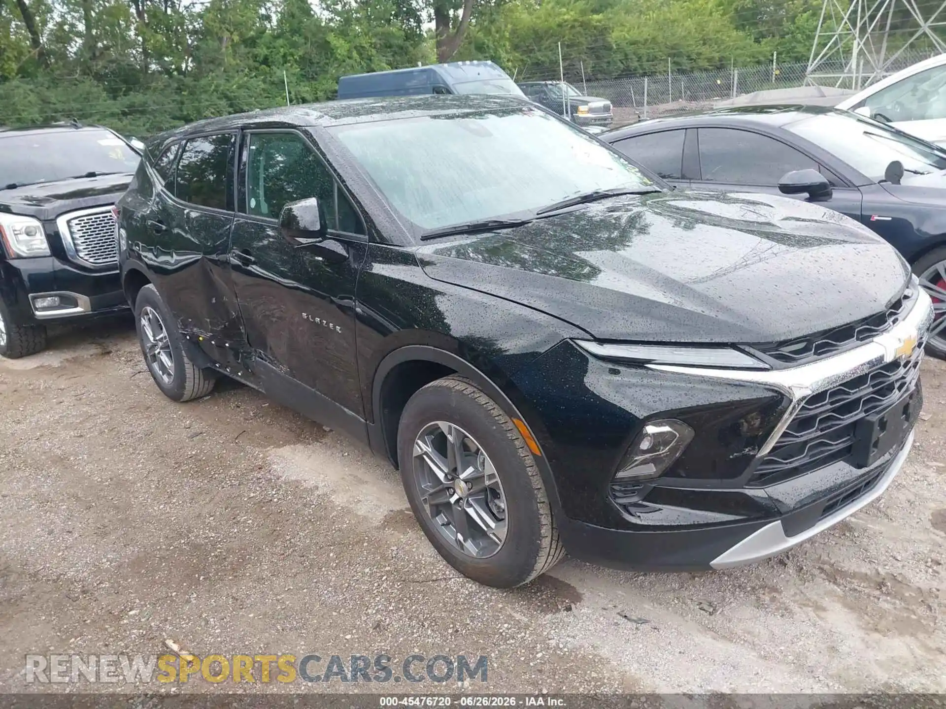 1 Photograph of a damaged car 3GNKBHR46SS247050 CHEVROLET BLAZER 2025