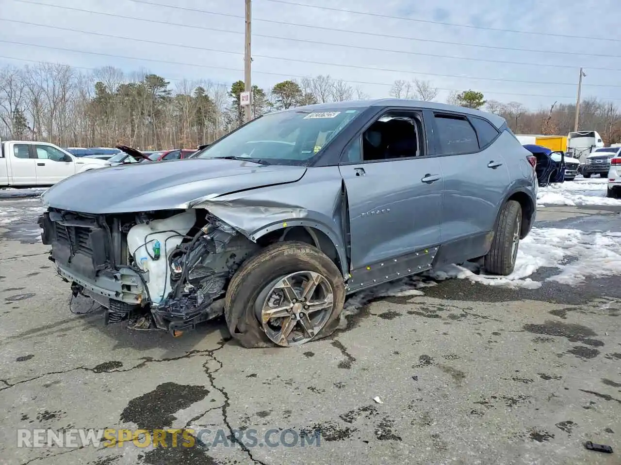 1 Photograph of a damaged car 3GNKBHR47SS213280 CHEVROLET BLAZER 2025