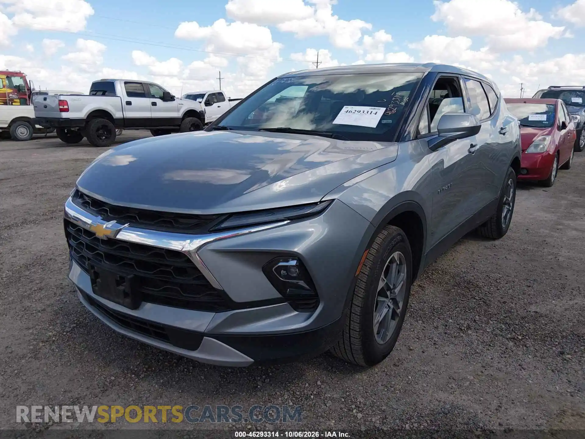 2 Photograph of a damaged car 3GNKBHR48SS128805 CHEVROLET BLAZER 2025