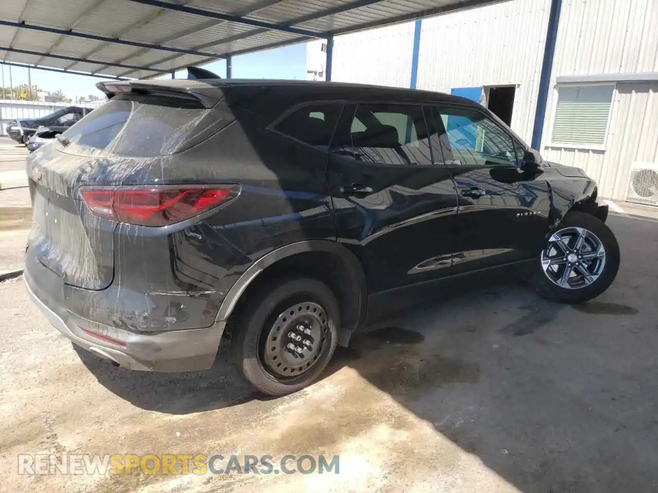 3 Фотография поврежденного автомобиля 3GNKBHR48SS203549 CHEVROLET BLAZER 2025