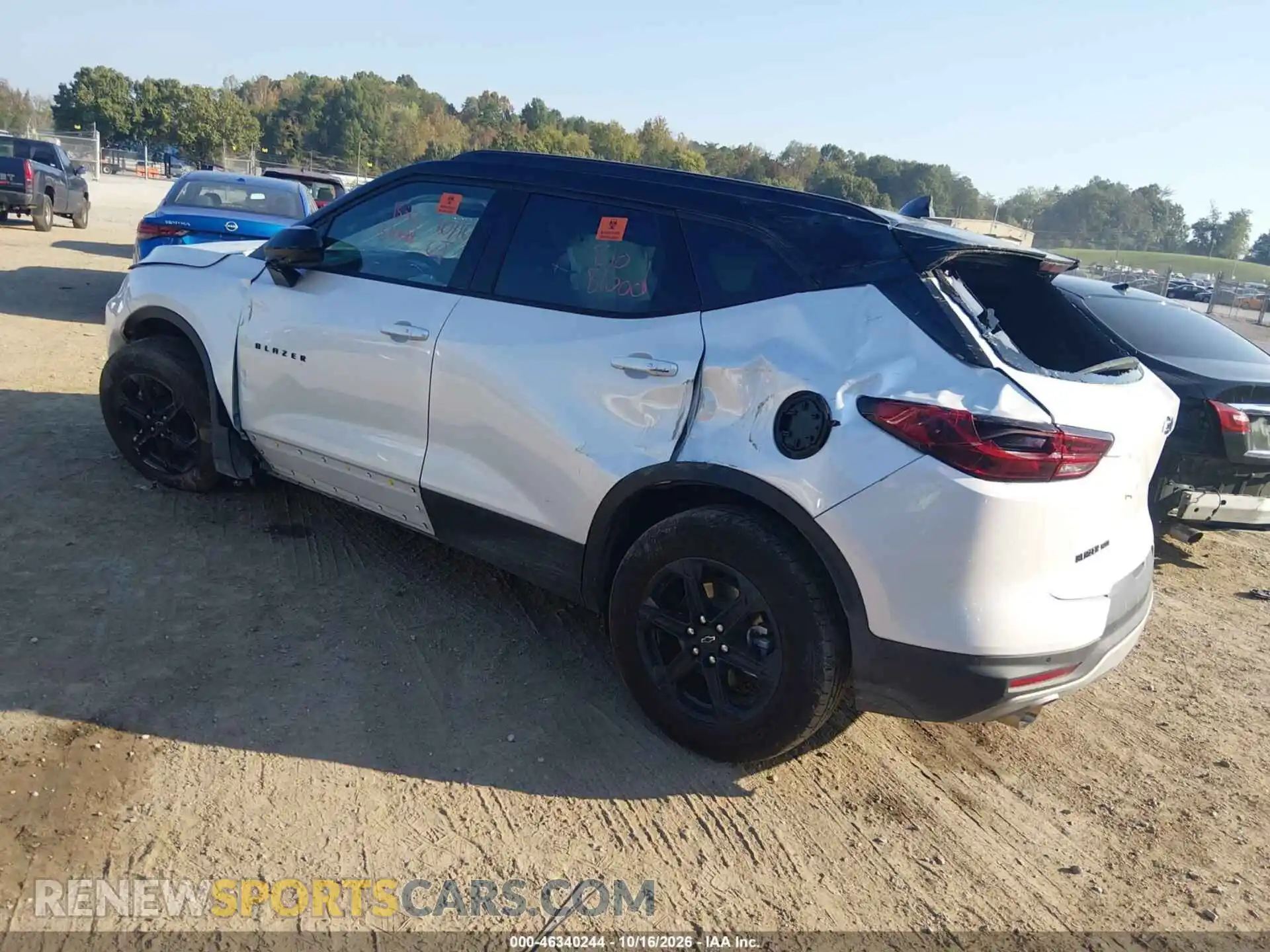 3 Photograph of a damaged car 3GNKBHR4XSS114355 CHEVROLET BLAZER 2025