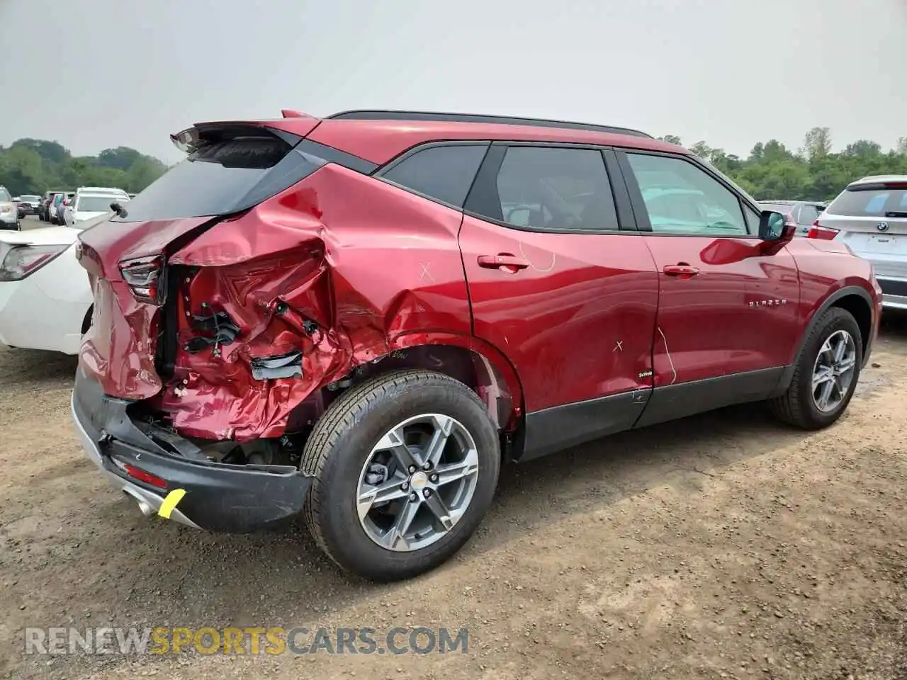 3 Photograph of a damaged car 3GNKBJRS5SS104905 CHEVROLET BLAZER 2025