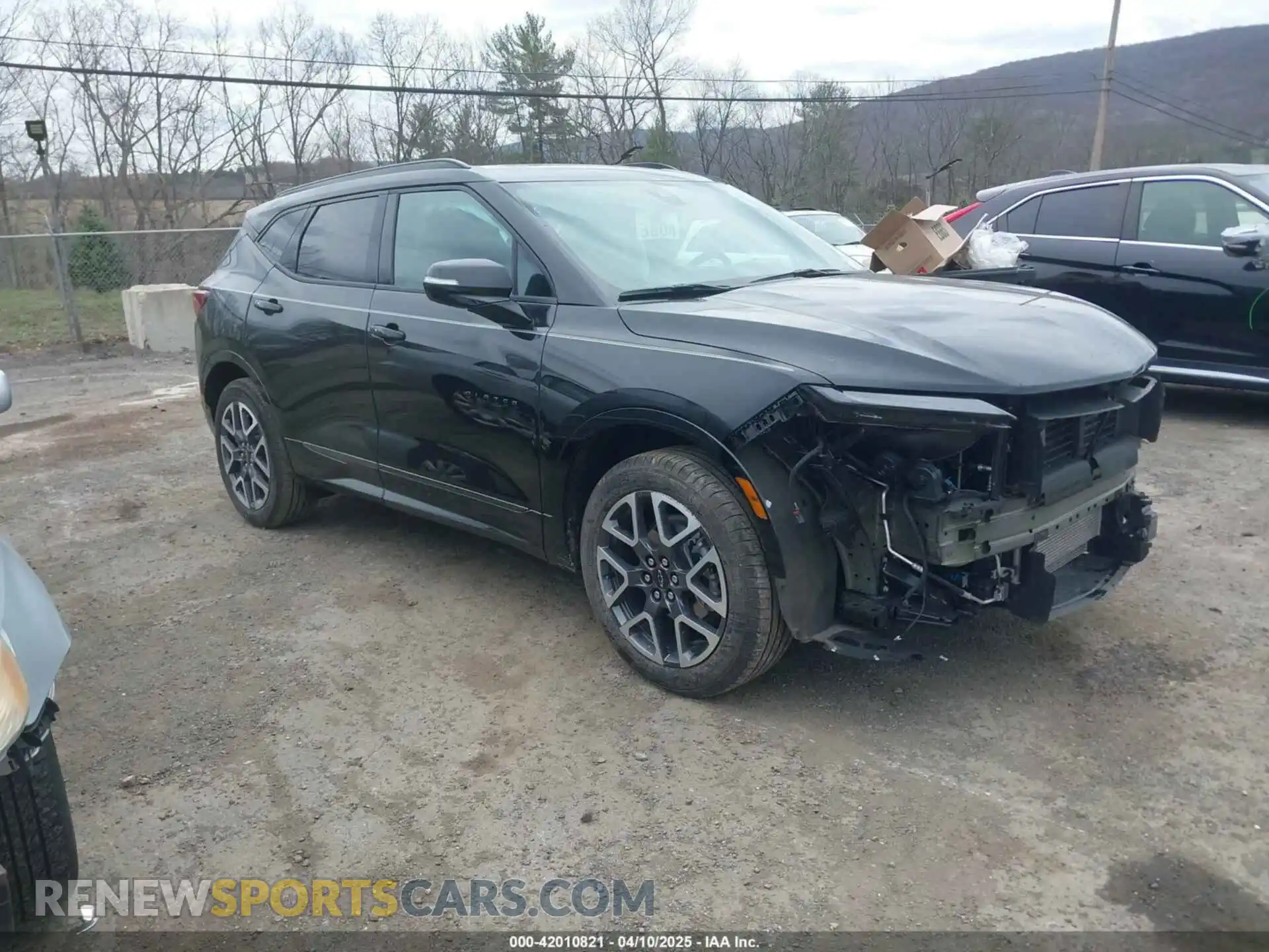1 Photograph of a damaged car 3GNKBKRS1SS131377 CHEVROLET BLAZER 2025