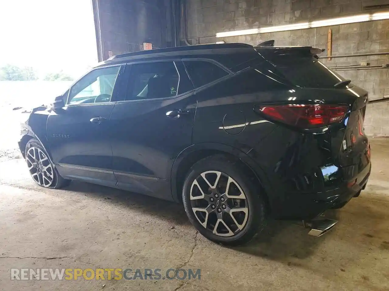 2 Photograph of a damaged car 3GNKBKRS7SS150144 CHEVROLET BLAZER 2025