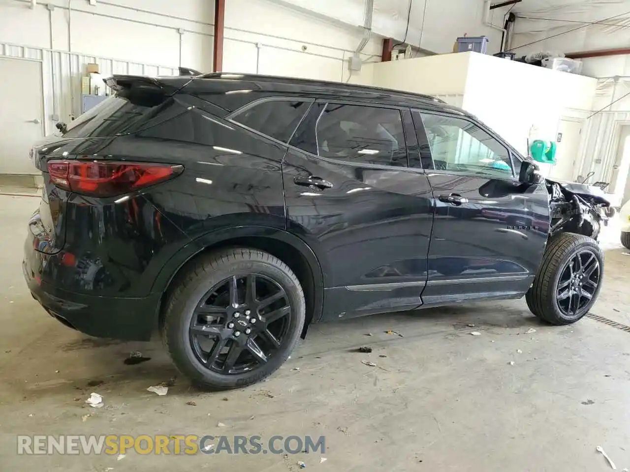3 Photograph of a damaged car 3GNKBKRS8SS120909 CHEVROLET BLAZER 2025