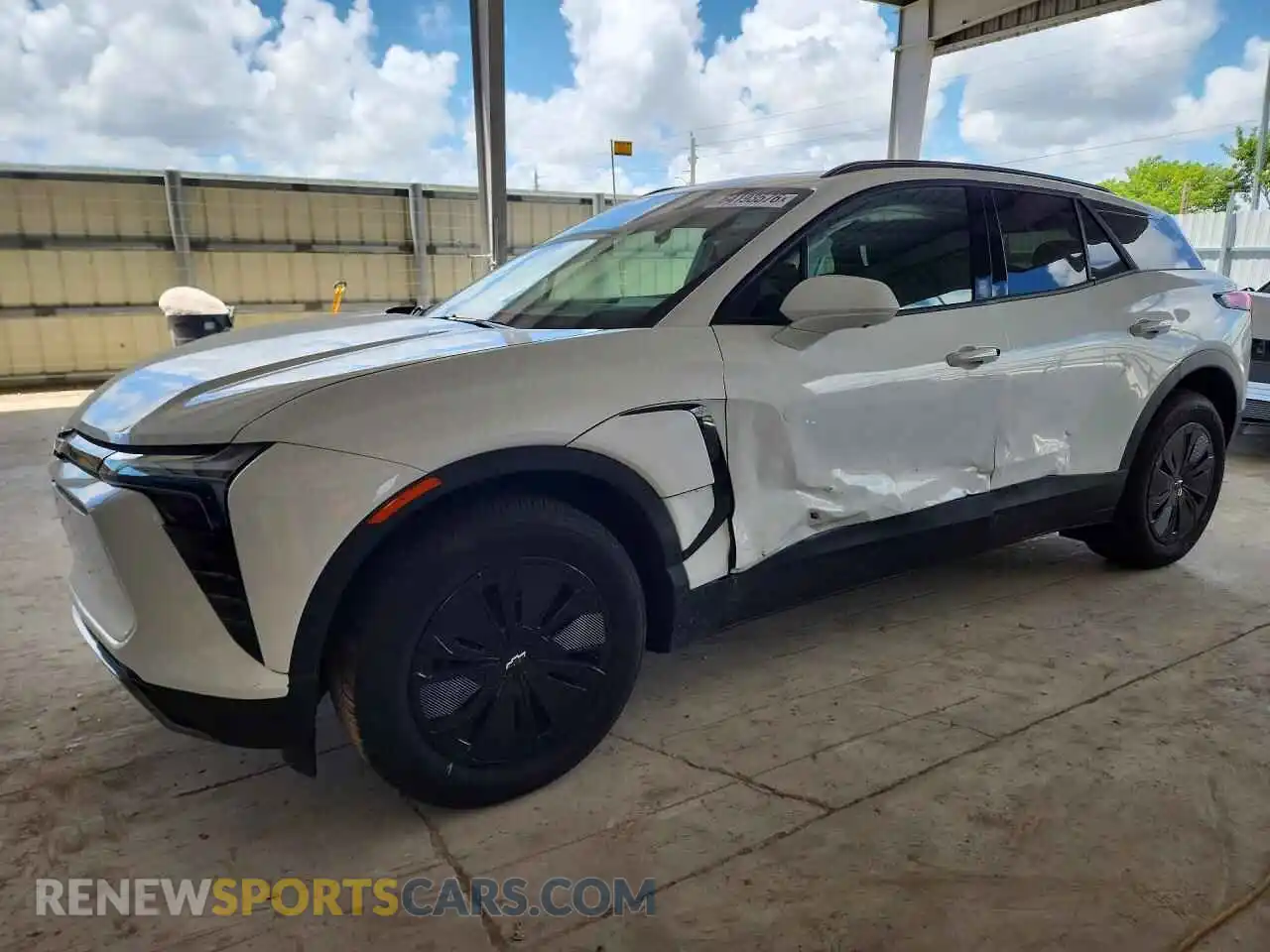 1 Photograph of a damaged car 3GNKDBRM6SS190002 CHEVROLET BLAZER 2025