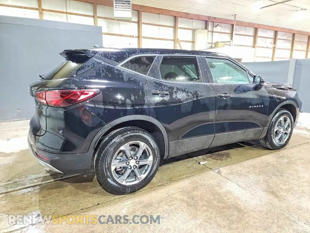 3 Photograph of a damaged car 3GNKBHR41TS168886 CHEVROLET BLAZER 2026