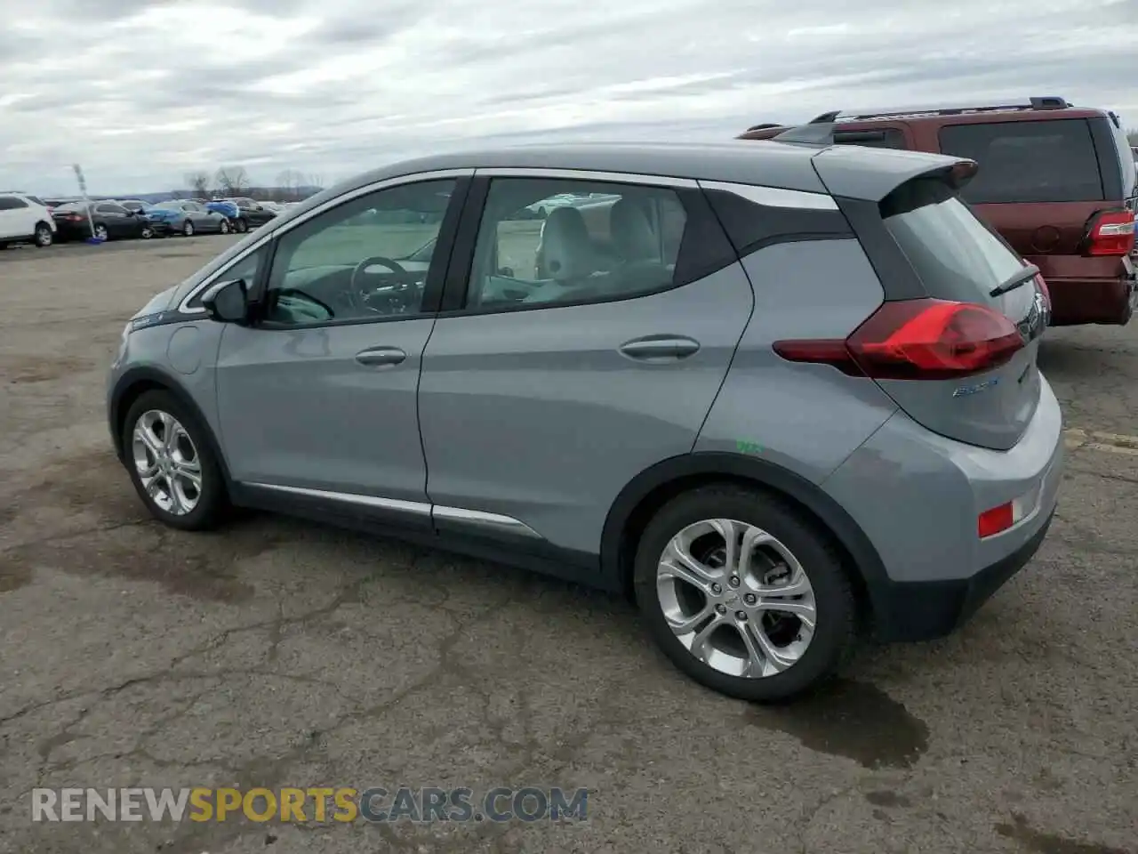 2 Photograph of a damaged car 1G1FY6S09M4104738 CHEVROLET BOLT 2021