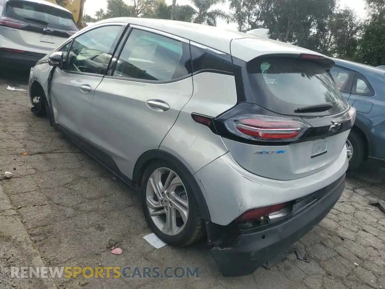 2 Фотография поврежденного автомобиля 1G1FW6S03P4178683 CHEVROLET BOLT 2023
