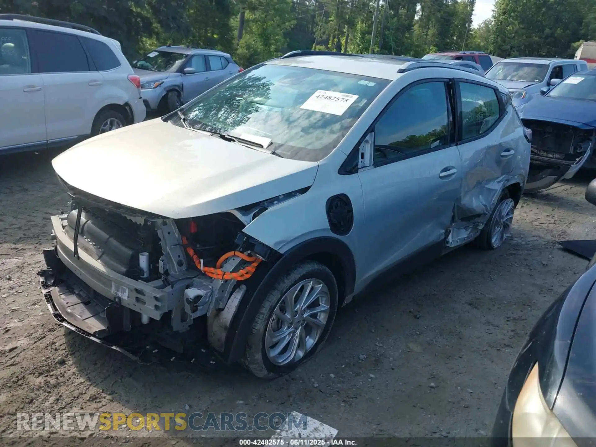 2 fotografías del automóvil dañado 1G1FY6S05P4133478 CHEVROLET BOLT EUV 2023