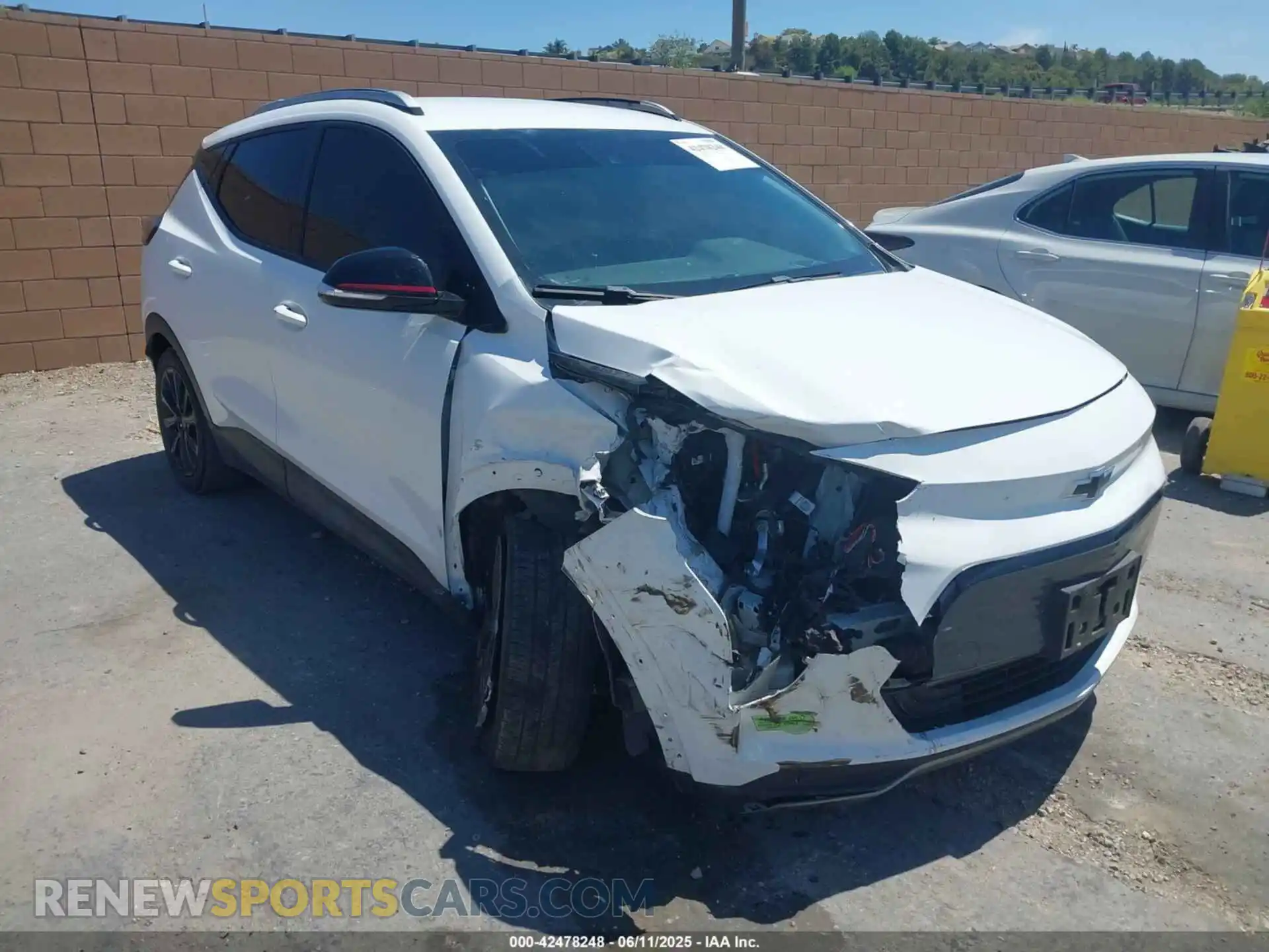 1 fotografías del automóvil dañado 1G1FY6S06P4108329 CHEVROLET BOLT EUV 2023