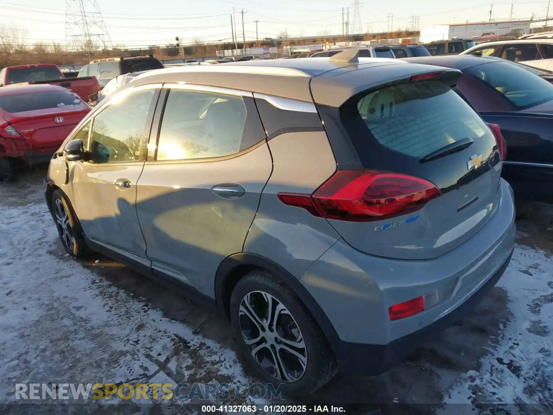 3 Photograph of a damaged car 1G1FZ6S03M4100200 CHEVROLET BOLT EV 2021