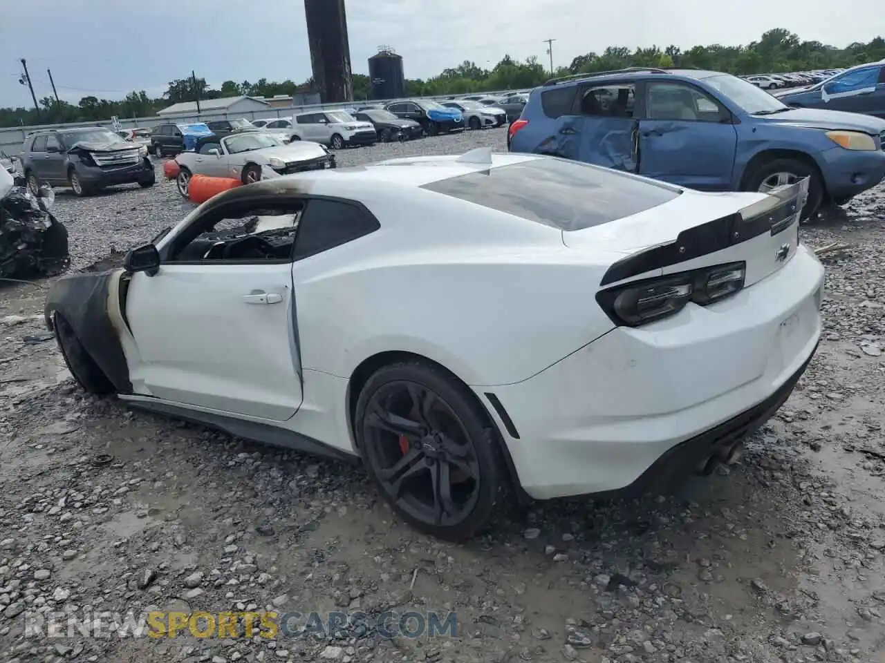 2 Photograph of a damaged car 1G1FE1R78M0141835 CHEVROLET CAMARO 2021