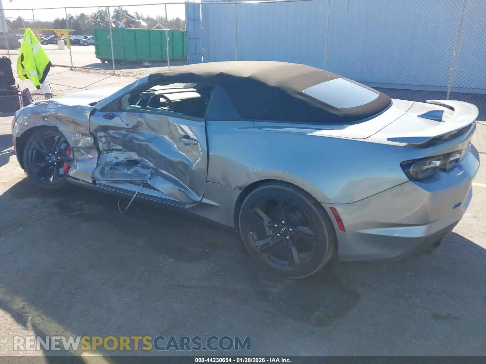 3 Фотография поврежденного автомобиля 1G1FD3DX8P0145457 CHEVROLET CAMARO 2023