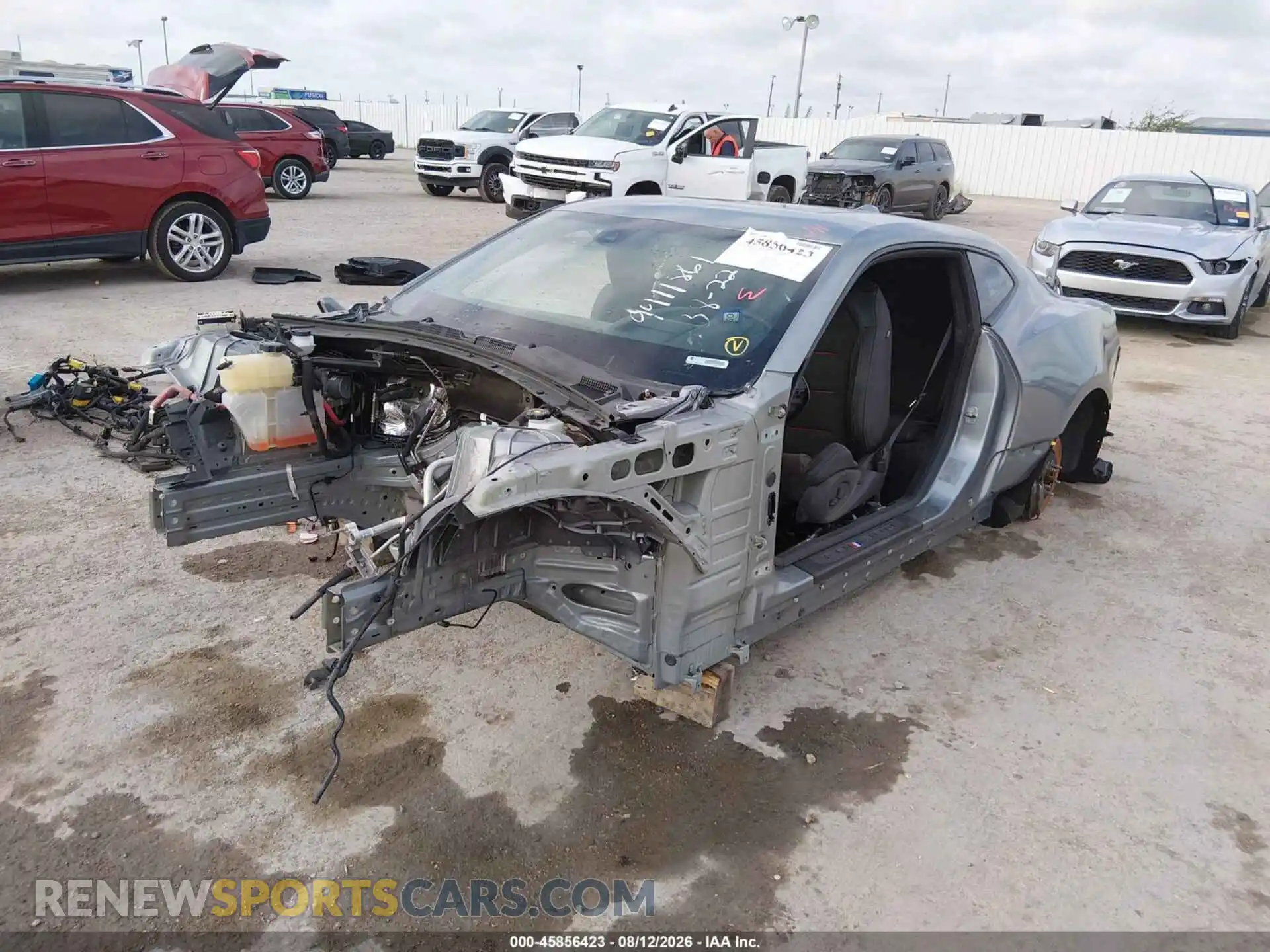 2 fotografías del automóvil dañado 1G1FK1R65P0151159 CHEVROLET CAMARO 2023