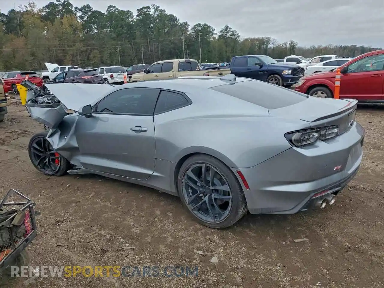 2 Фотография поврежденного автомобиля 1G1FD1RS1R0121036 CHEVROLET CAMARO 2024