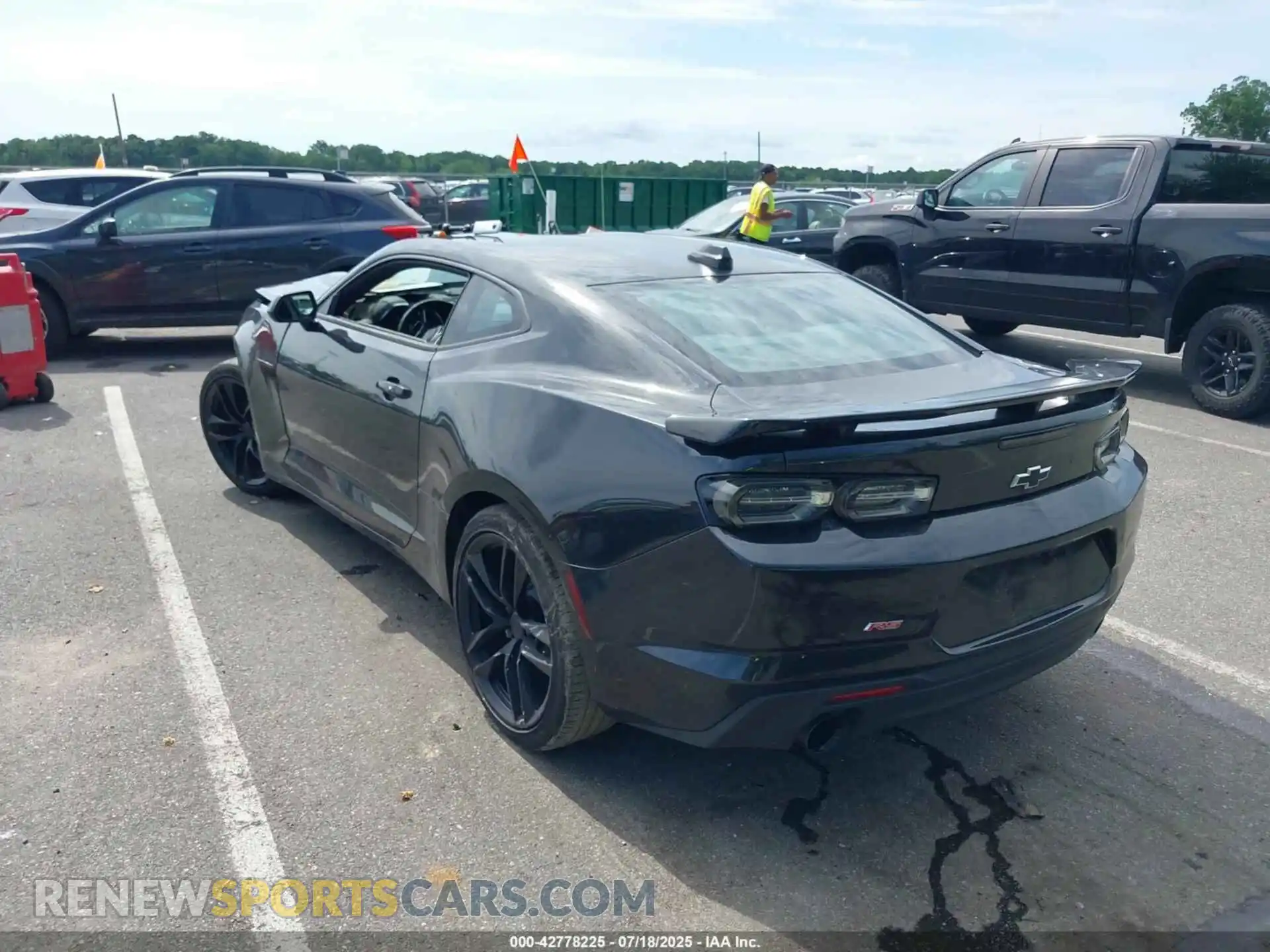 3 Фотография поврежденного автомобиля 1G1FD1RSXR0116532 CHEVROLET CAMARO 2024