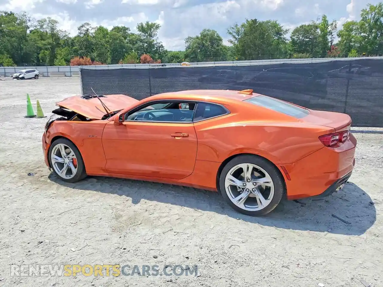 2 fotografías del automóvil dañado 1G1FE1R70R0119304 CHEVROLET CAMARO 2024