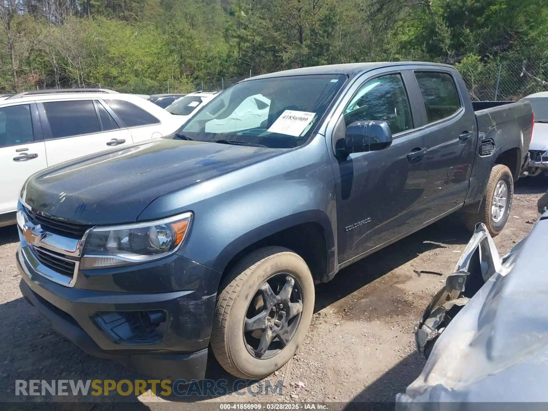 2 Photograph of a damaged car 1GCGSBEAXK1174709 CHEVROLET COLORADO 2019