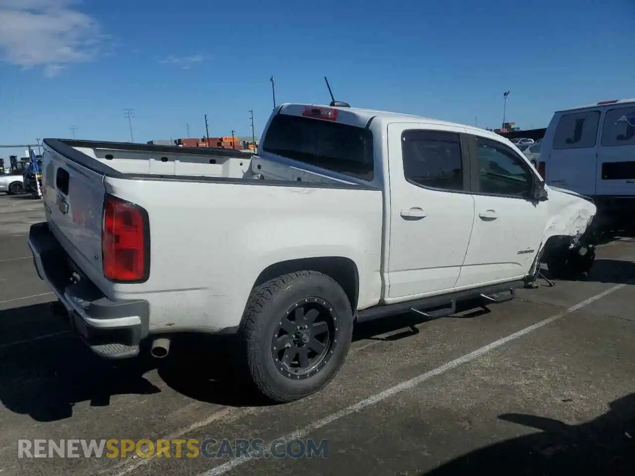 3 Фотография поврежденного автомобиля 1GCGSCEAXK1193945 CHEVROLET COLORADO 2019