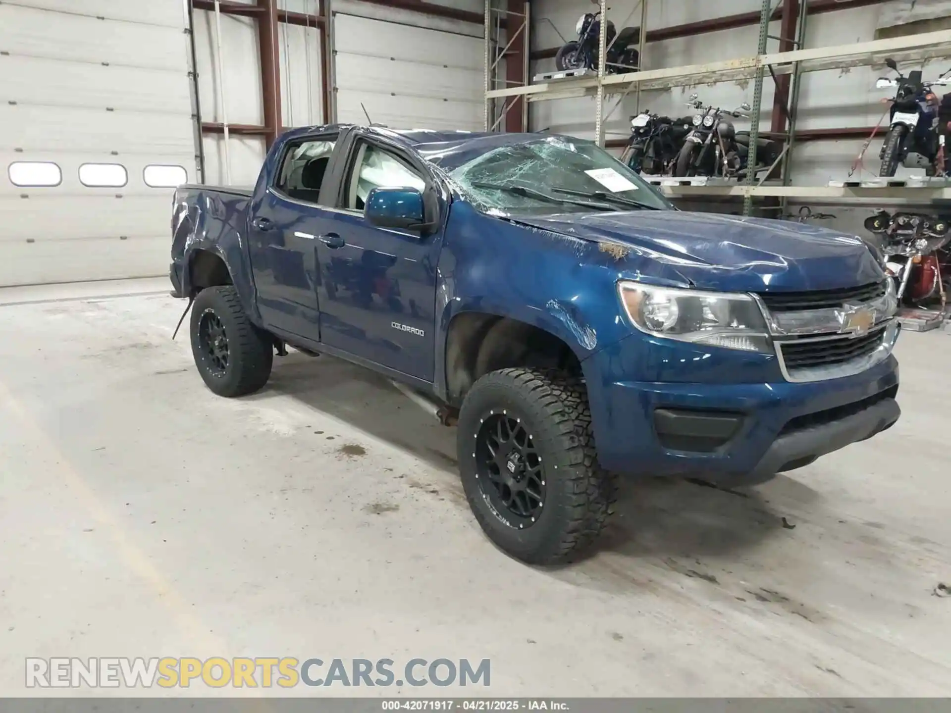 1 Photograph of a damaged car 1GCGTCEN6K1122032 CHEVROLET COLORADO 2019