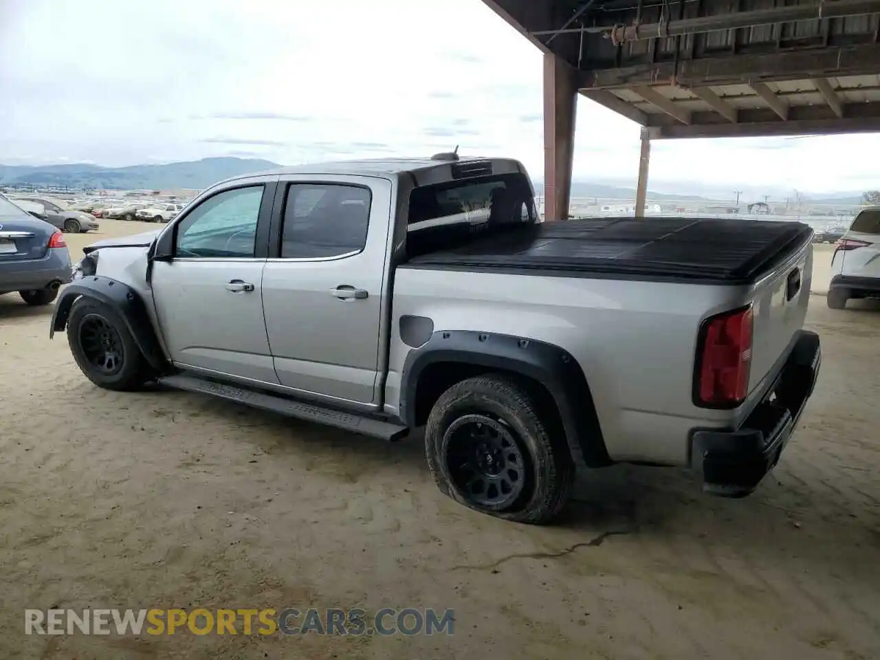 2 Photograph of a damaged car 1GCGSCEN6L1190805 CHEVROLET COLORADO 2020