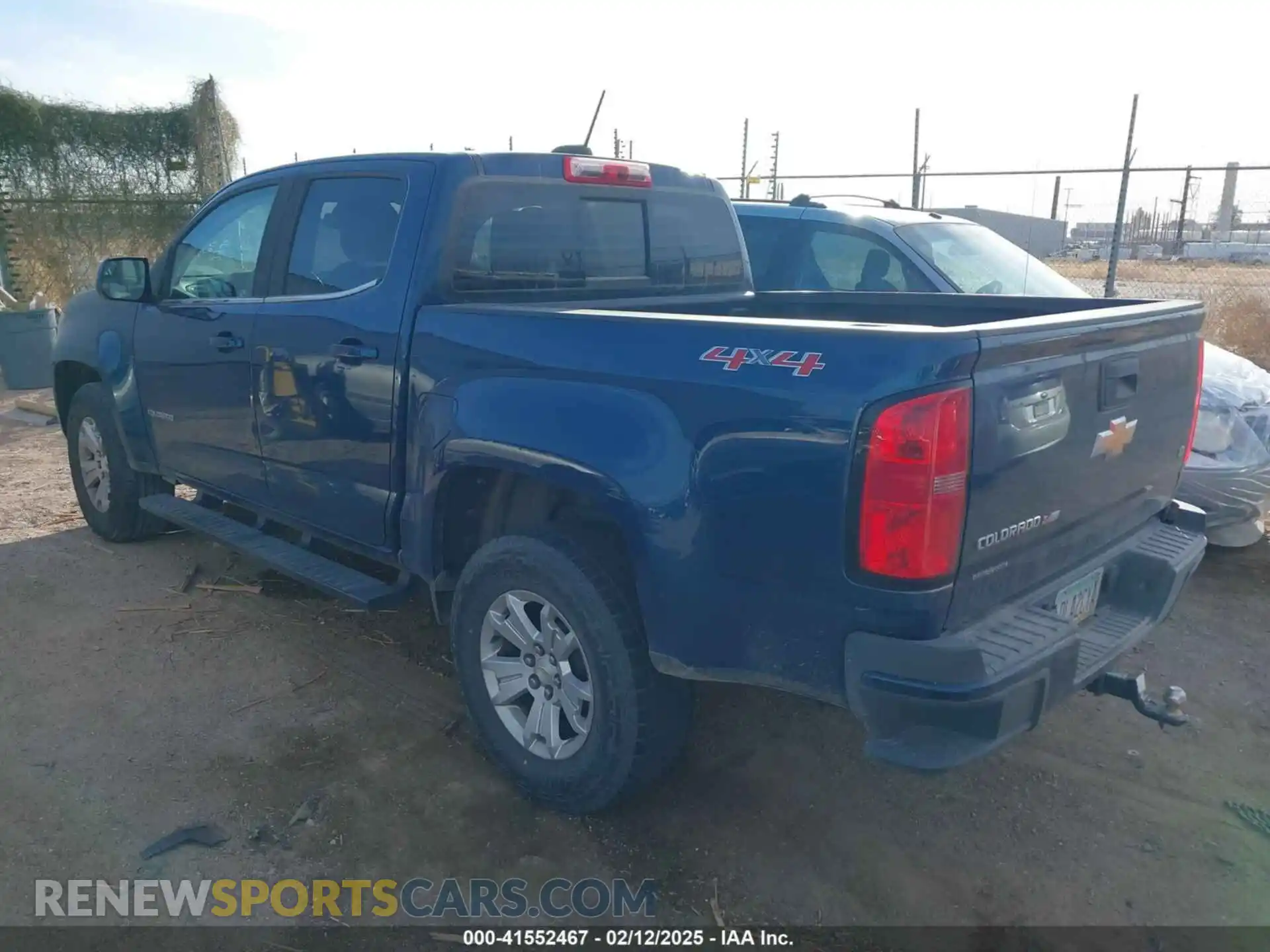 3 Photograph of a damaged car 1GCGTCEN5L1107166 CHEVROLET COLORADO 2020