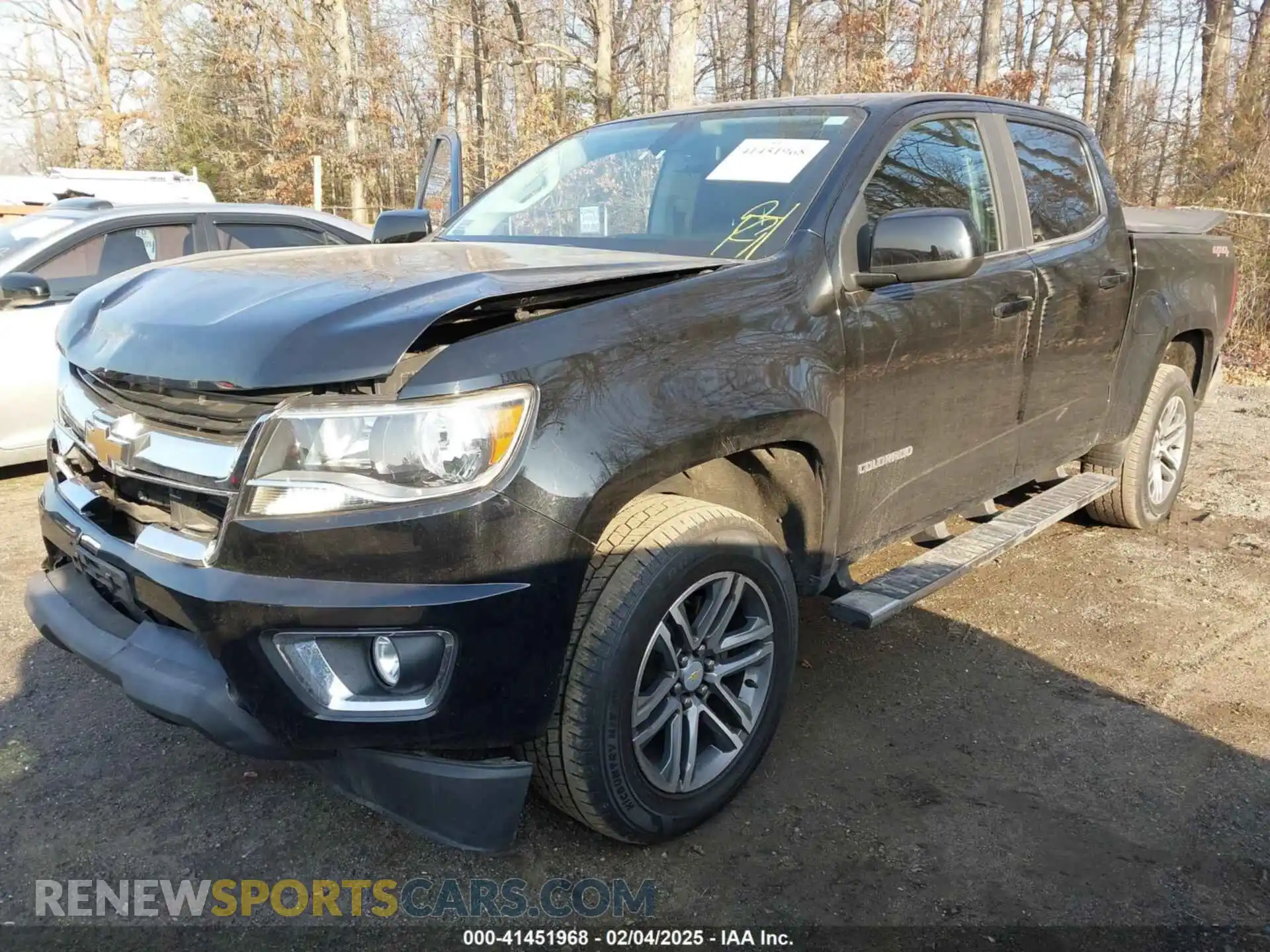 2 Photograph of a damaged car 1GCGTCEN6L1129659 CHEVROLET COLORADO 2020