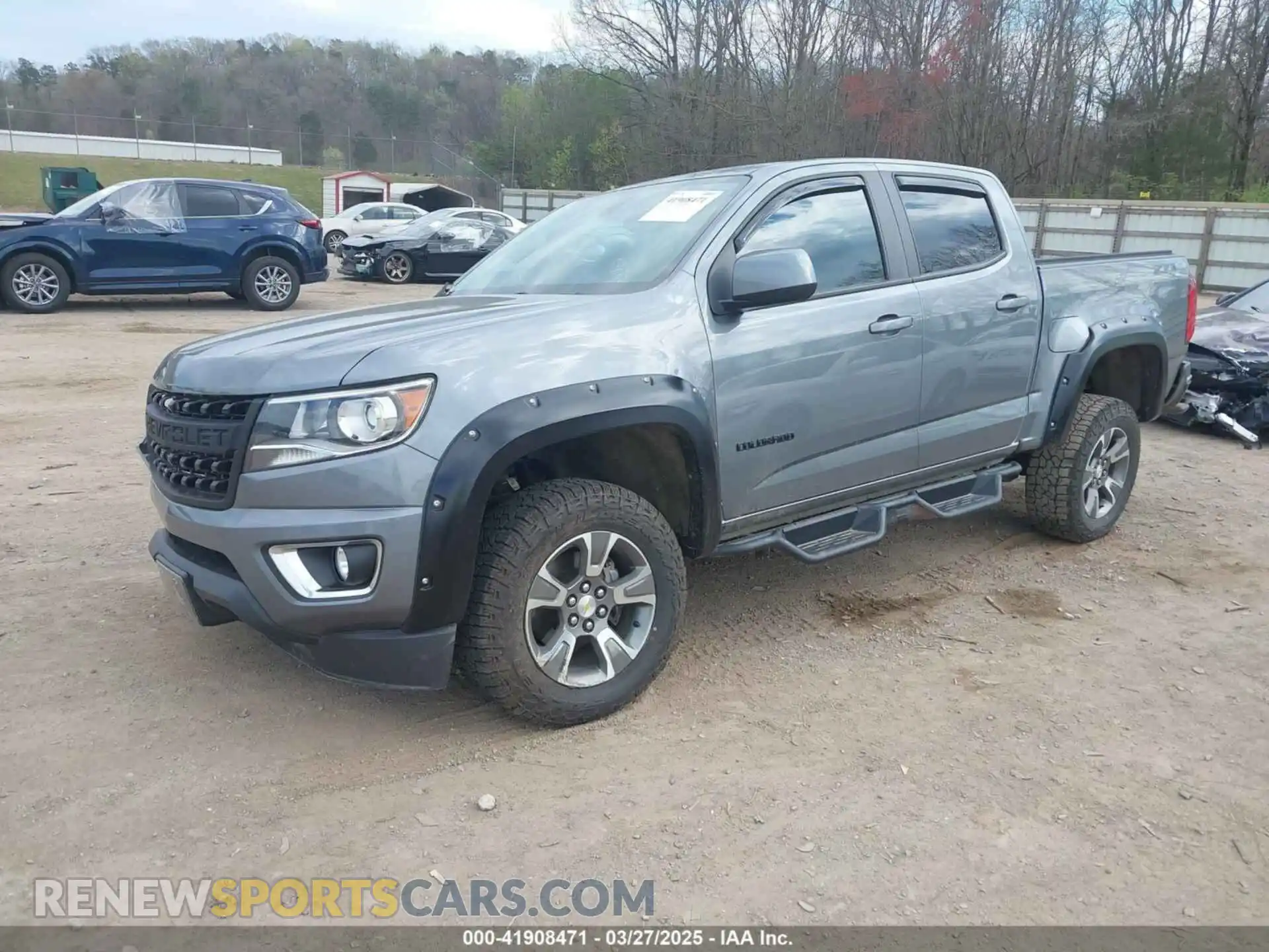 2 Photograph of a damaged car 1GCGTDEN5L1102961 CHEVROLET COLORADO 2020