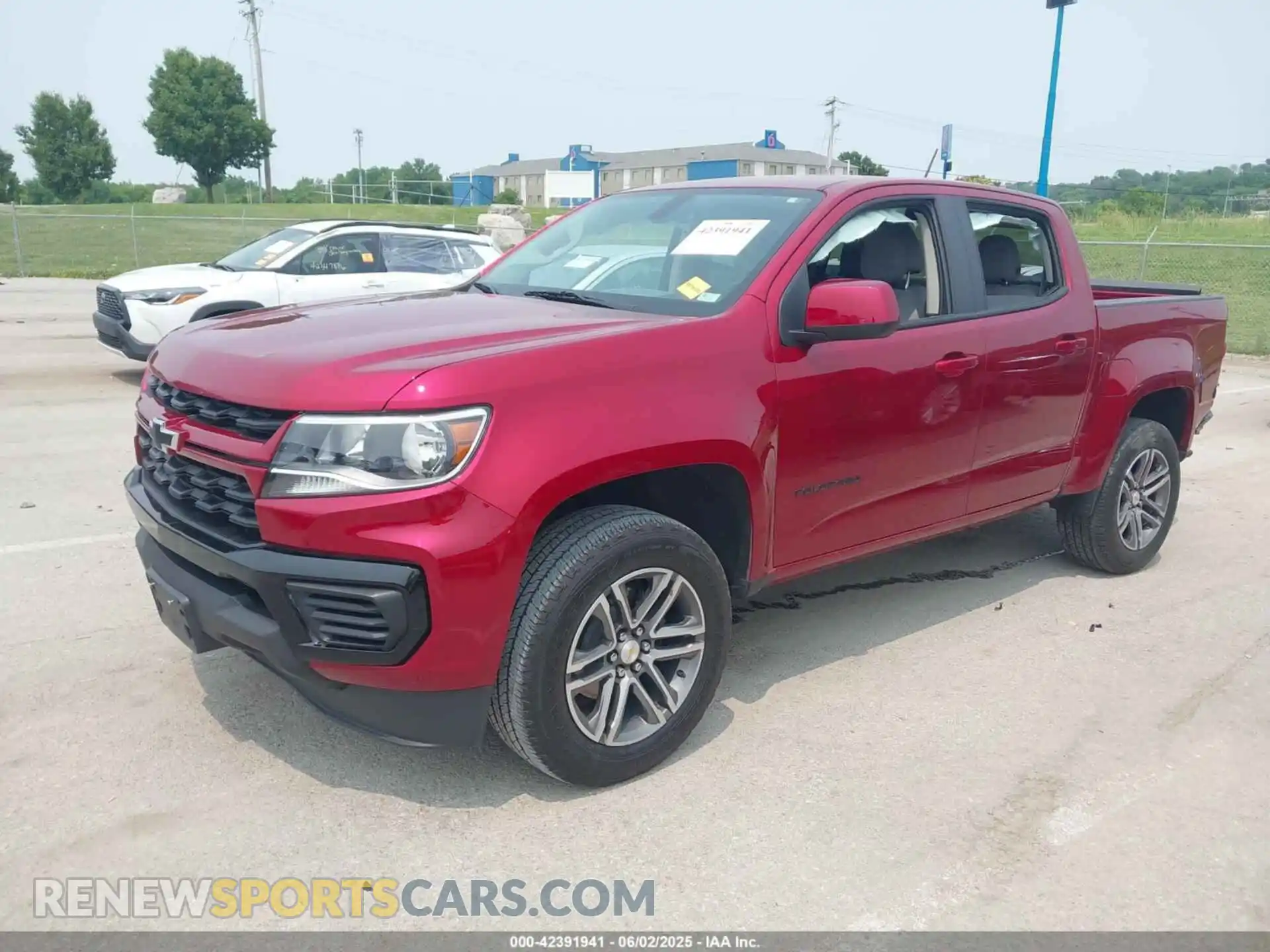 2 Photograph of a damaged car 1GCGSBEA7M1284491 CHEVROLET COLORADO 2021