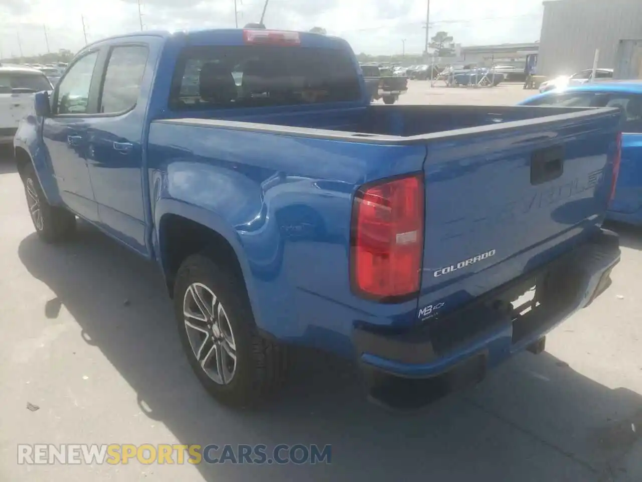 3 Фотография поврежденного автомобиля 1GCGSBEN0M1166107 CHEVROLET COLORADO 2021