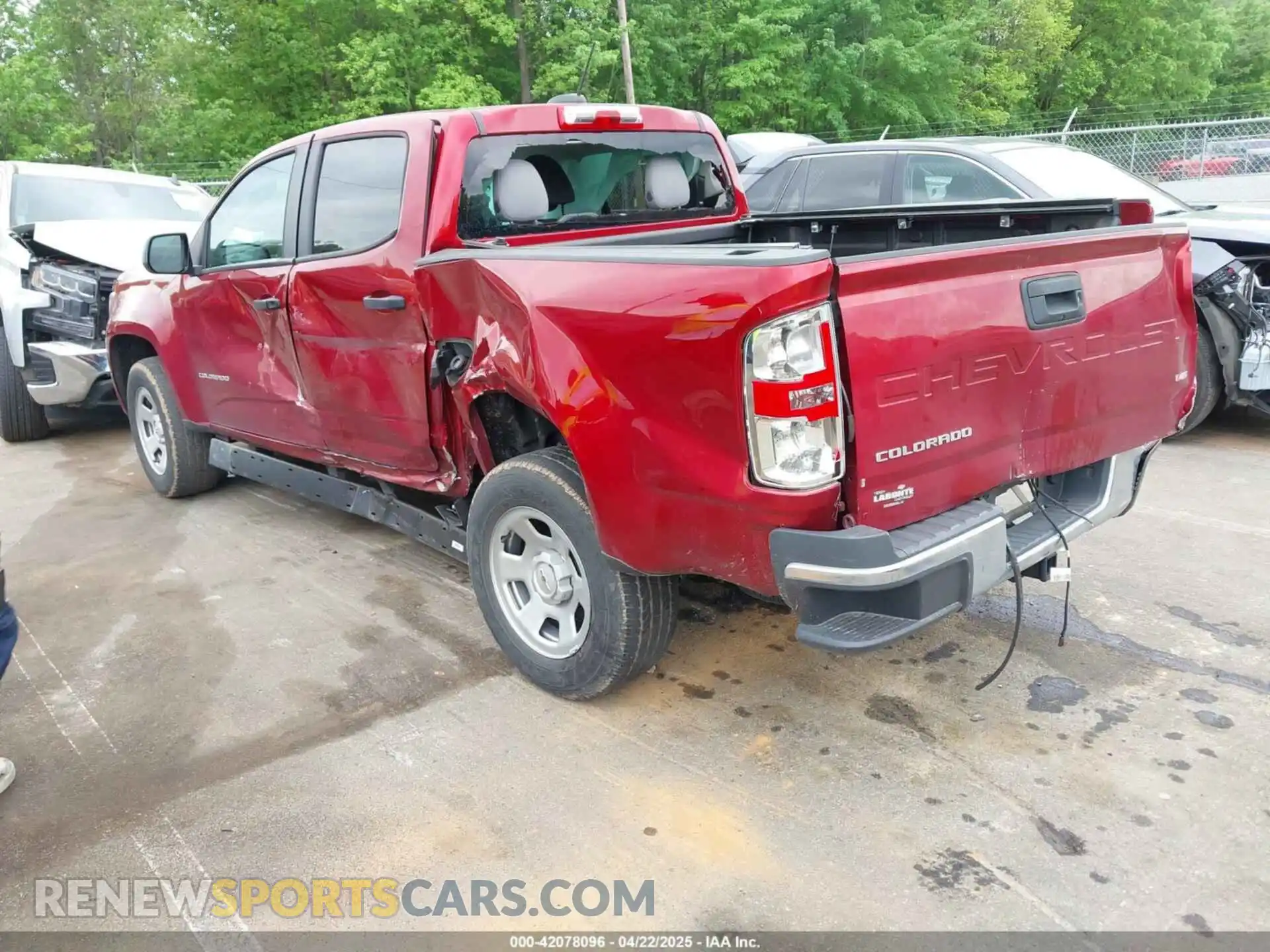 3 Photograph of a damaged car 1GCGSBEN1M1216335 CHEVROLET COLORADO 2021