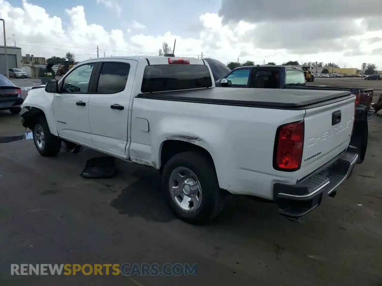 2 Photograph of a damaged car 1GCGSBEN6M1121219 CHEVROLET COLORADO 2021