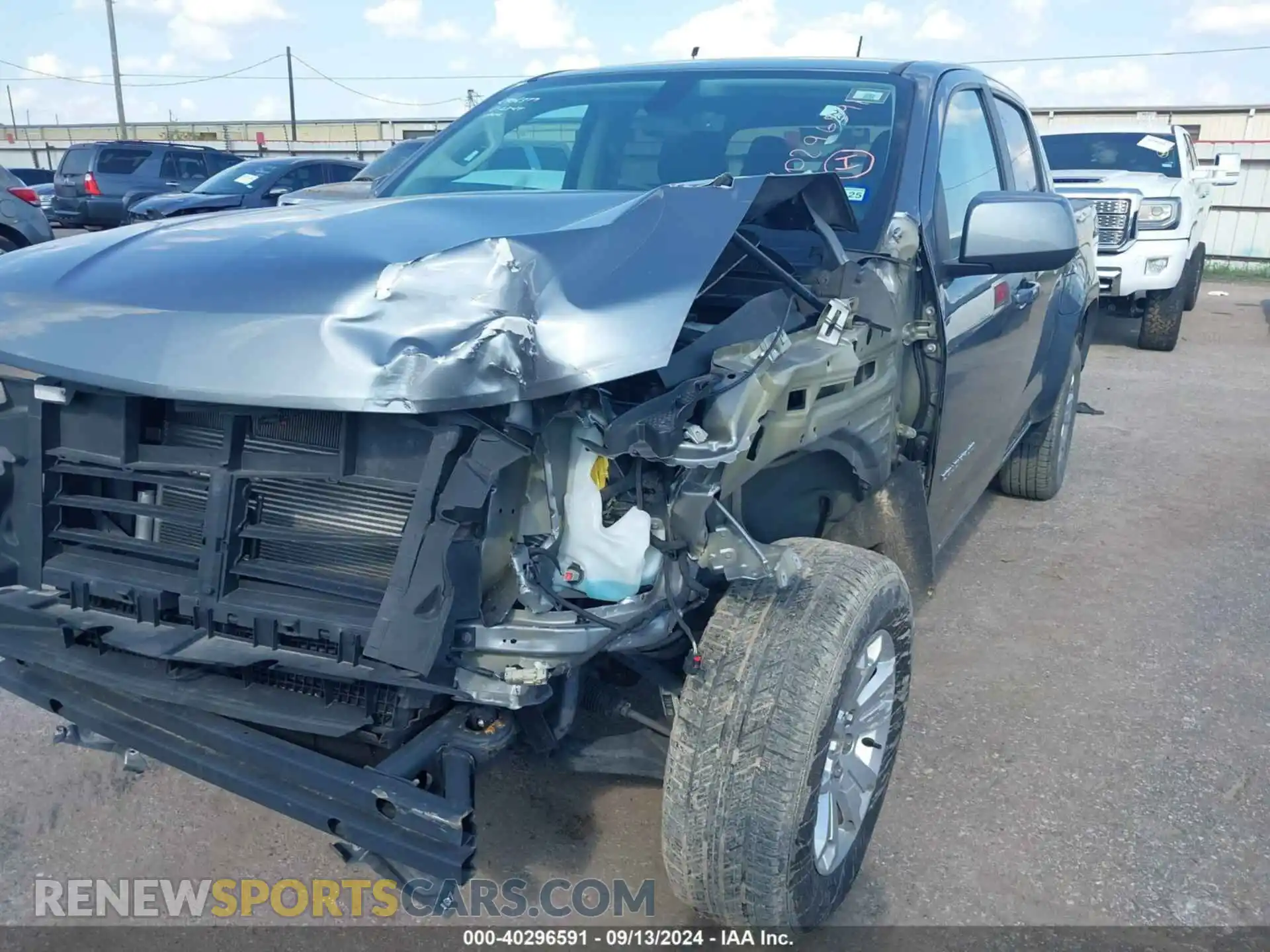 2 Photograph of a damaged car 1GCGSCEN7M1209427 CHEVROLET COLORADO 2021
