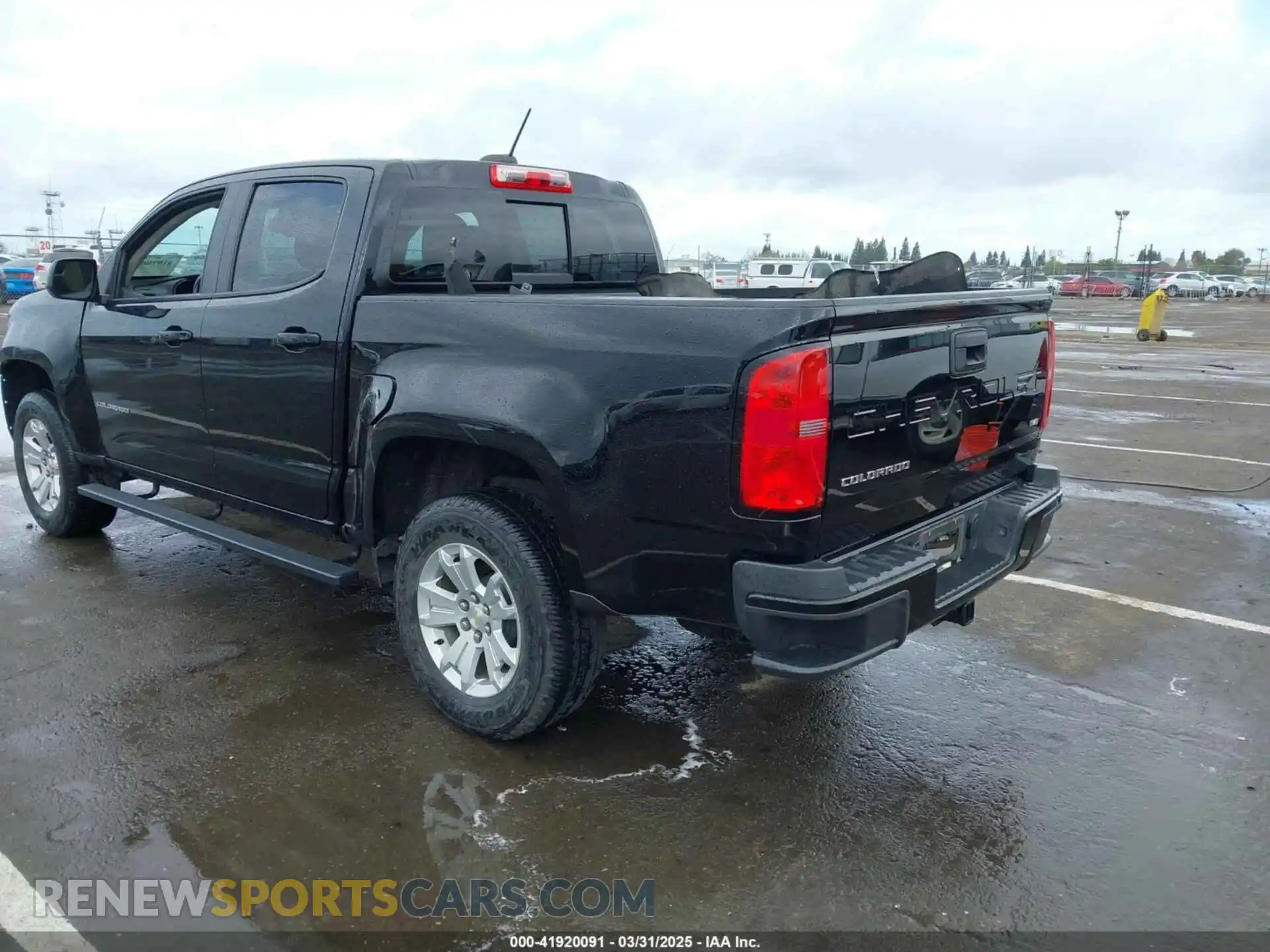 3 Photograph of a damaged car 1GCGSCEN7M1239057 CHEVROLET COLORADO 2021
