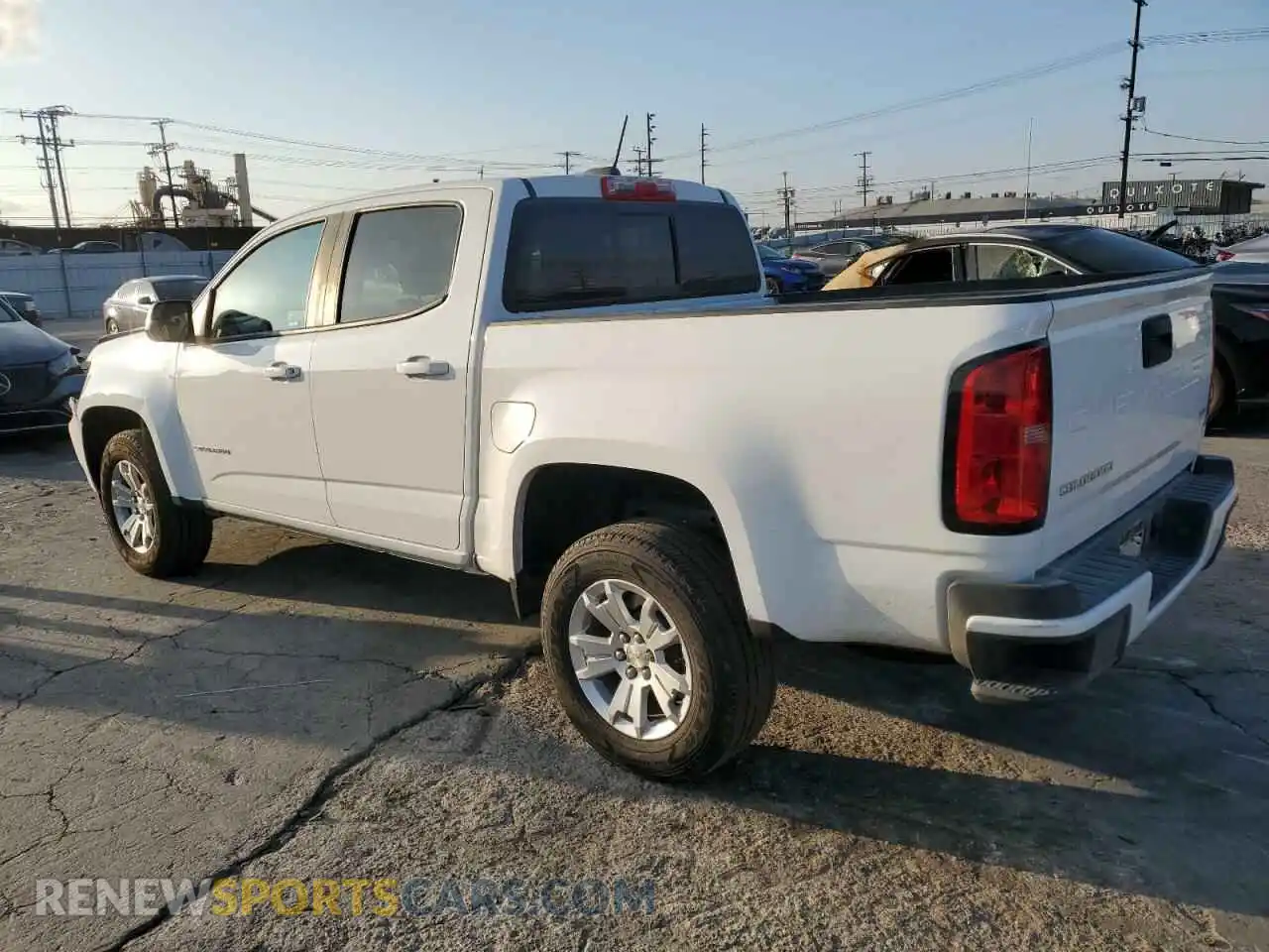 2 Фотография поврежденного автомобиля 1GCGSCENXM1296742 CHEVROLET COLORADO 2021