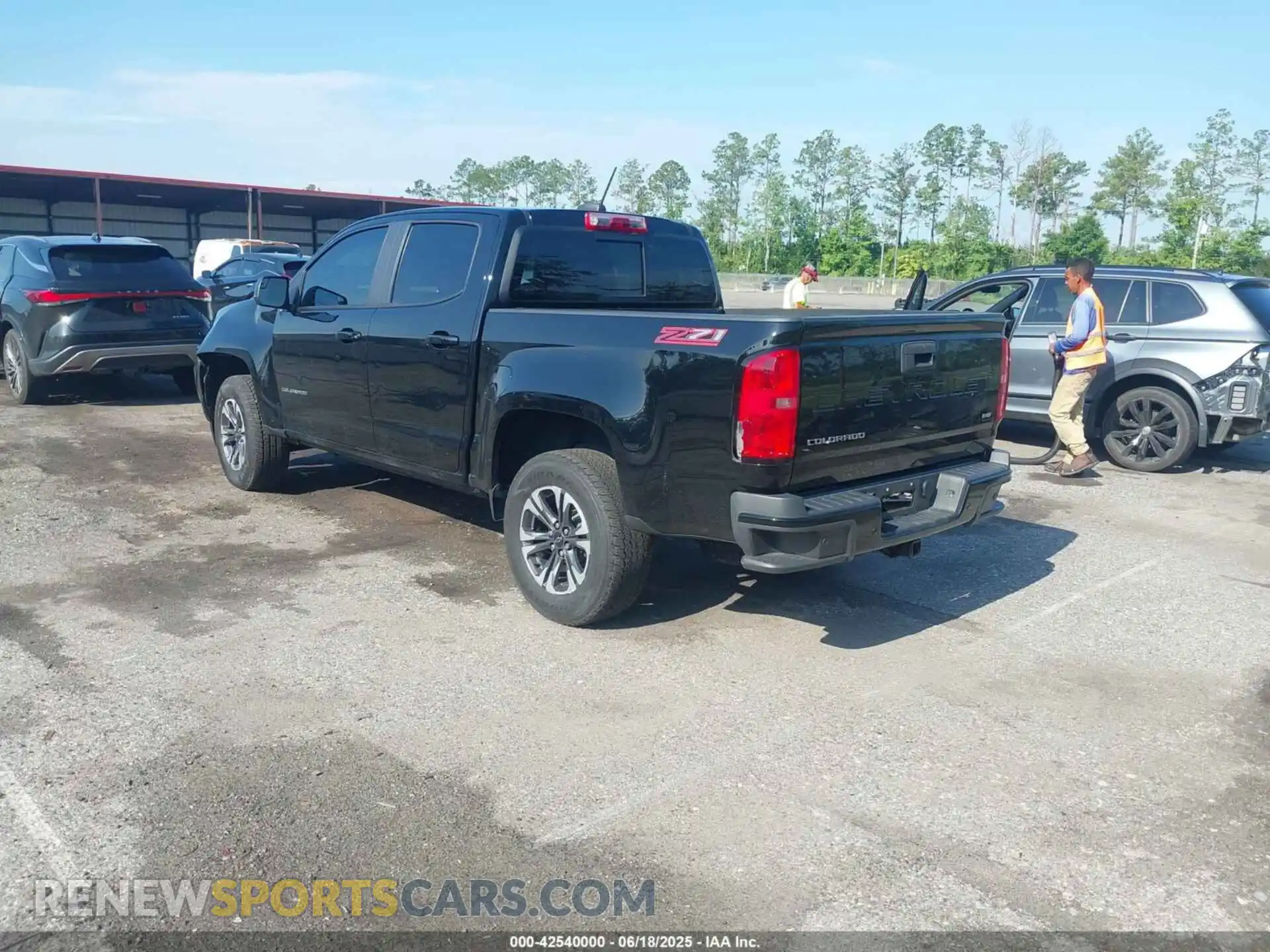 3 Фотография поврежденного автомобиля 1GCGSDEN0M1129473 CHEVROLET COLORADO 2021
