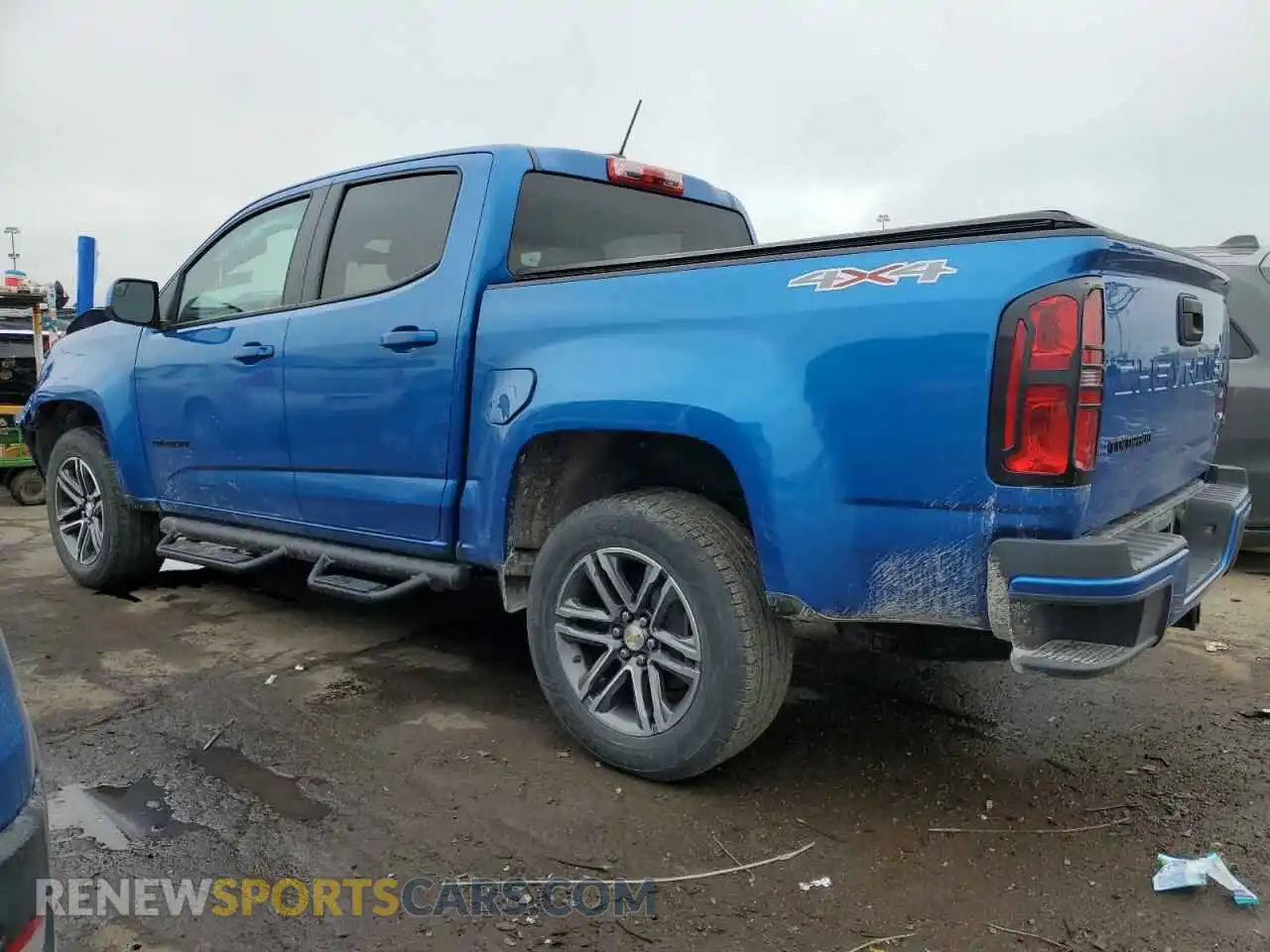 2 Photograph of a damaged car 1GCGTBENXM1138215 CHEVROLET COLORADO 2021