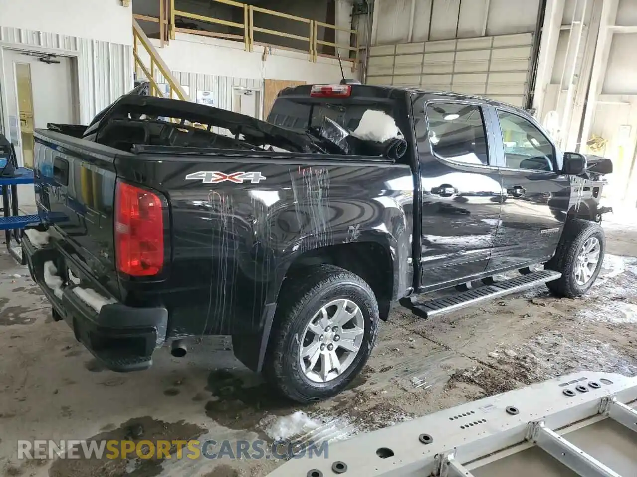 3 Photograph of a damaged car 1GCGTCEN1M1245983 CHEVROLET COLORADO 2021