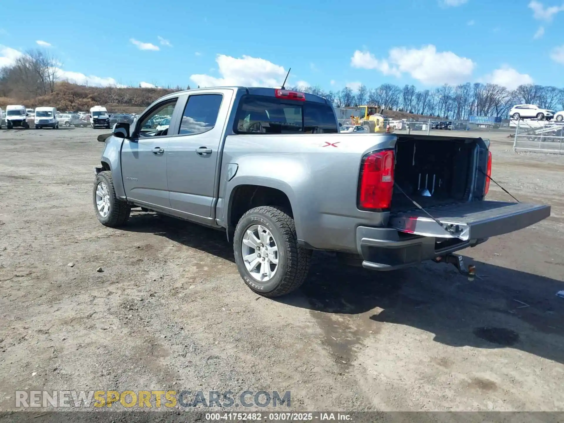 3 Photograph of a damaged car 1GCGTCEN5M1294085 CHEVROLET COLORADO 2021